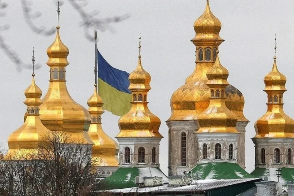 СПЖ: Сторонники раскольнической ПЦУ штурмом взяли собор УПЦ в Черкассах