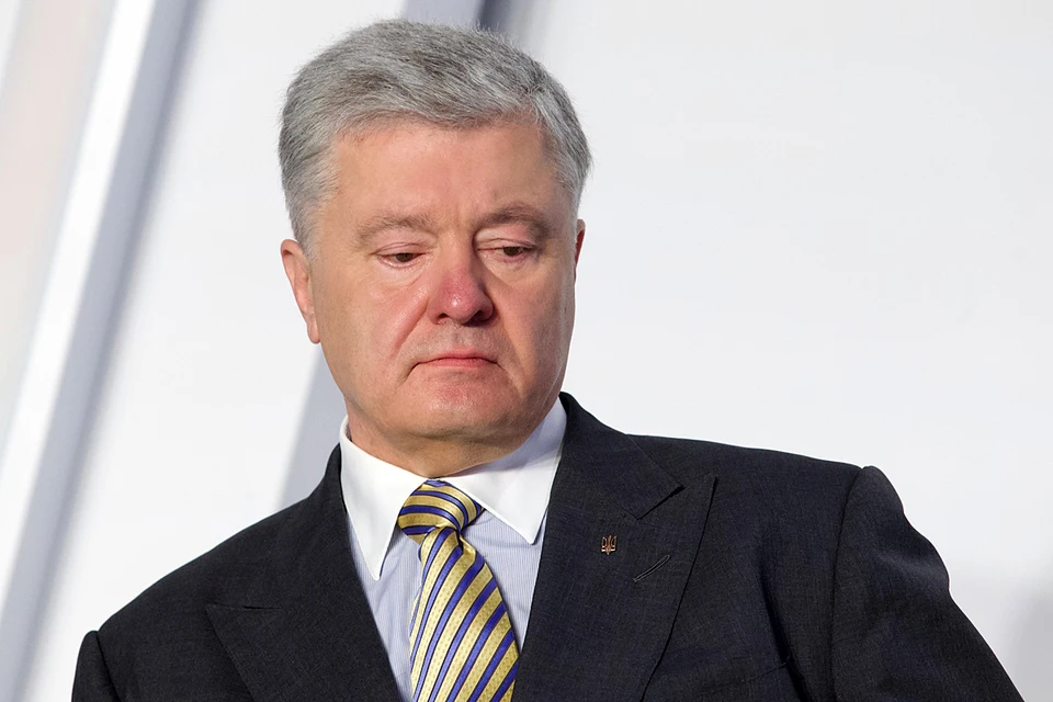 Порошенко просто снова лжет. Это уже характерная черта лидеров Украины