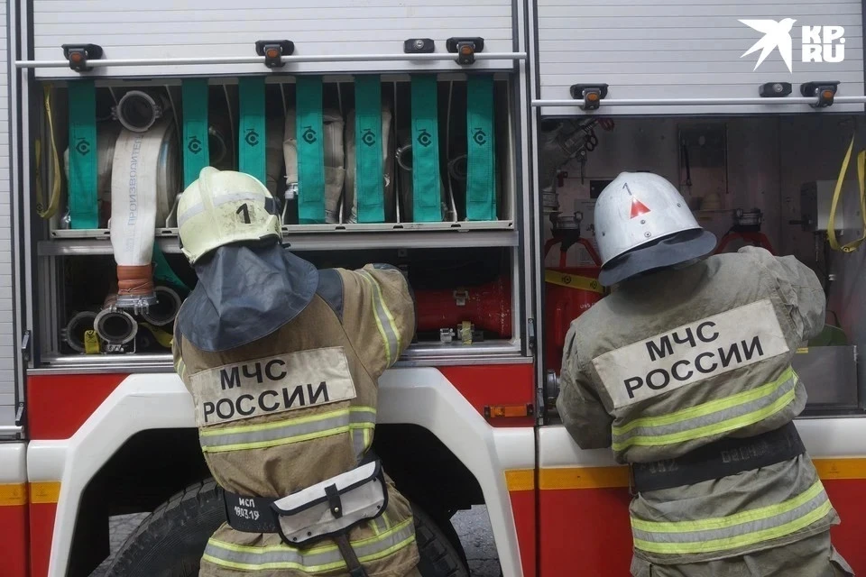 Огонь охватил хранилище с удобрениями на площади 1200 «квадратов»