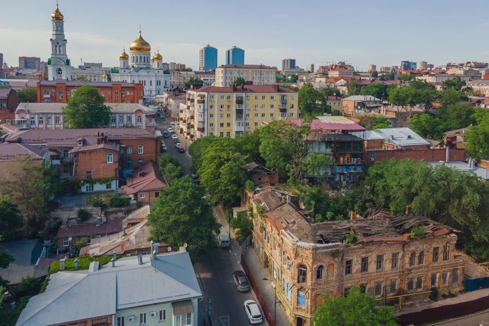 Ростовский фотограф собирается создать фотоальбом со старинными зданиями Ростова, которые могут исчезнуть с лица донской столицы.