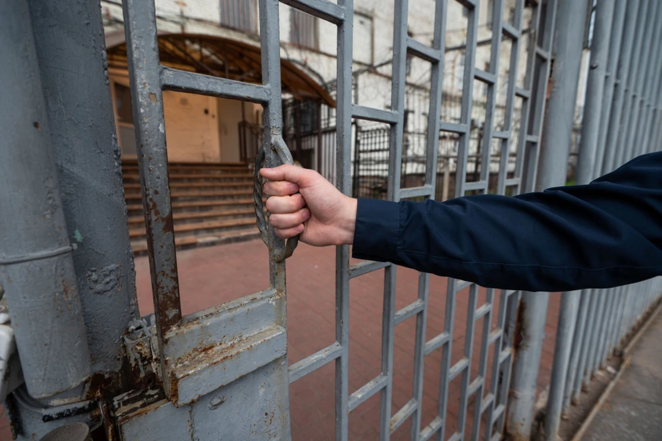 Мужчина убил товарища ножницами.