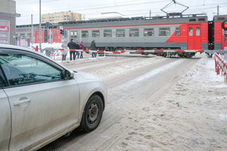 Станция екатеринбург сортировочный. Новости вагон. Сход цистерн. Восстановительный поезд. Сход вагонов.