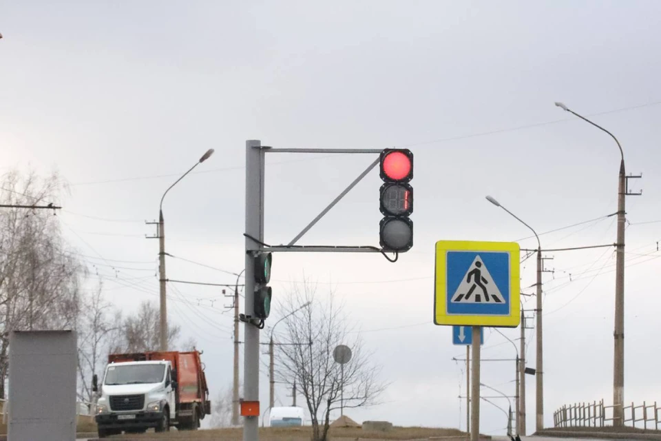 Светофоры появились возле двух школ в Братске. Фото: администрация города.