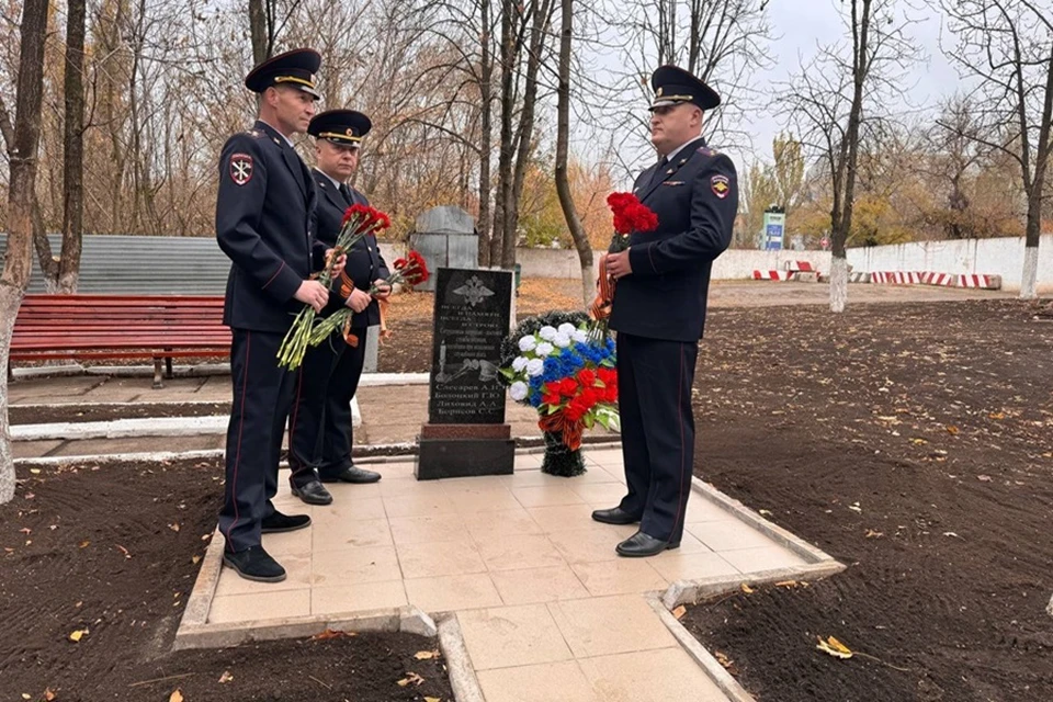 В Донецке открылся памятник погибшим полицейским. Фото: МВД по ДНР