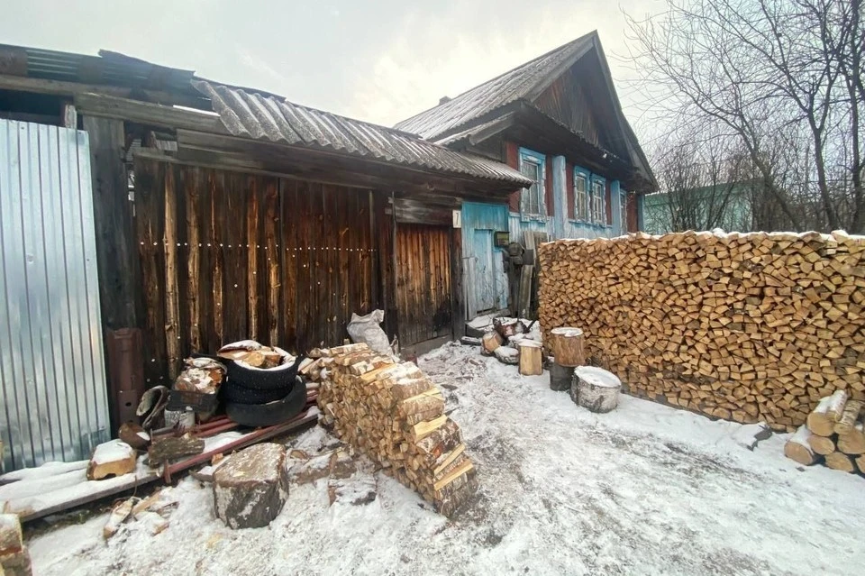 Ребенка нашли в предбаннике сельского дома. Фото: пресс-служба Следственного комитета Челябинской области