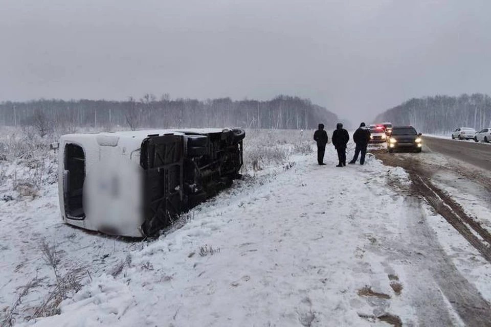 Водитель автобуса не справился с управлением. Фото: прокуратура РБ