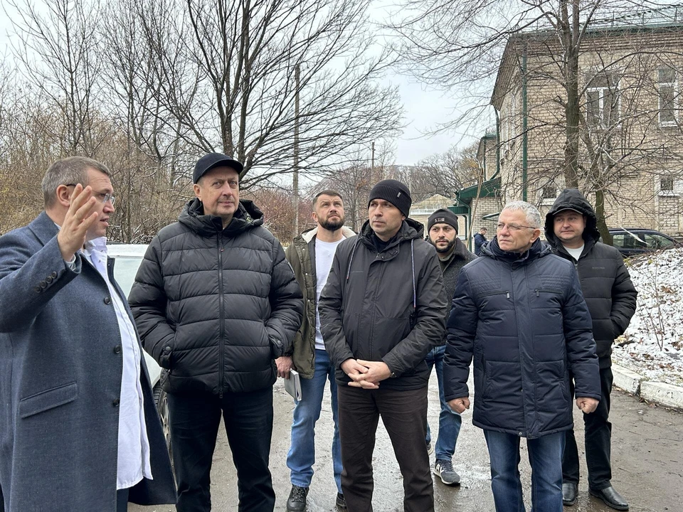 В ходе визита Угаров посетил больницу "Известий" и поликлинику №1. ФОТО: Министерство ЖКХ РБ