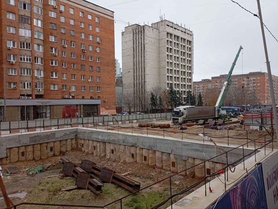 Нижегородский минтранс объяснил перенос сроков открытия новых станций метро.