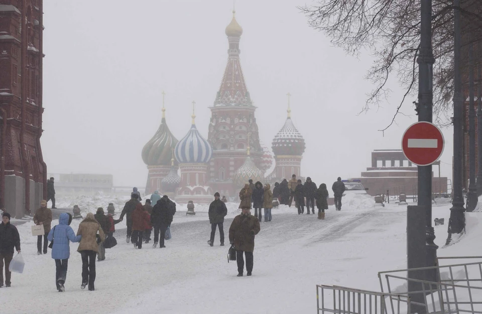 Москвичей ждет снежная погода в выходные