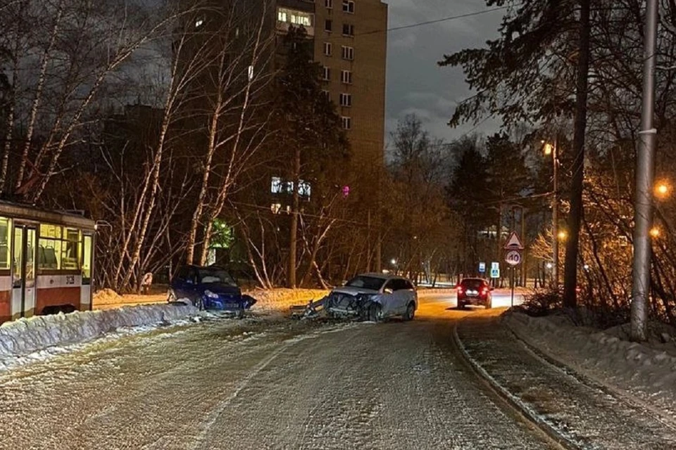 В Новосибирске водитель «Ауди» устроил ДТП на Учительской и сбежал. Фото: ГАИ Новосибирска.