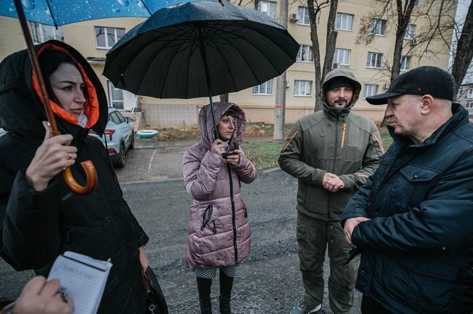 Глава Мариуполя встретился с жильцами частного сектора в Ильичевском районе. Фото: ТГ/Моргун