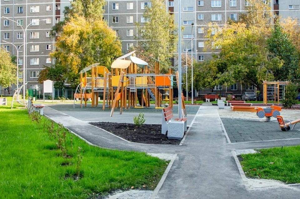 Двор на улице Пехотинцев, 21 «б». Фото: администрация Екатеринбурга