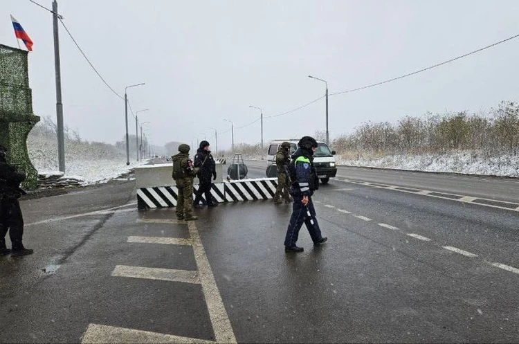 В приграничье Курской области задержали транспорт с автоматом и патронами