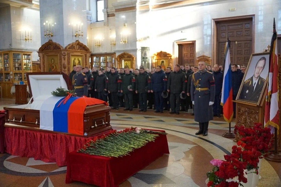 С генерал-лейтенантом Юрием Котовым простились в Хабаровске Фото: Росгвардия Восточный округ