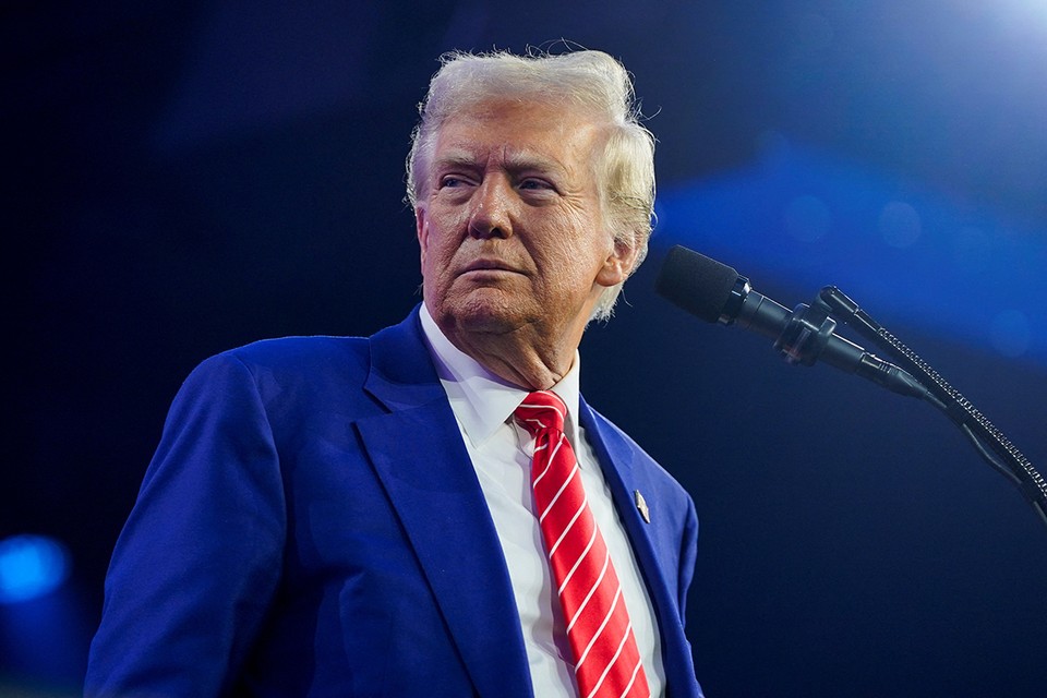«Готовить саммит с президентом Путиным к лету 2025 года»: Трамп получил подсказки по Украине и России
