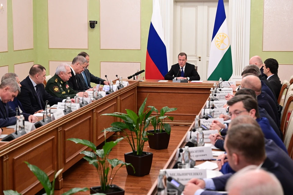 Губернатор Ульяновской области обсудил в Уфе военную службу по контракту | ФОТО: предоставлены пресс-службой Главы Республики Башкортостан