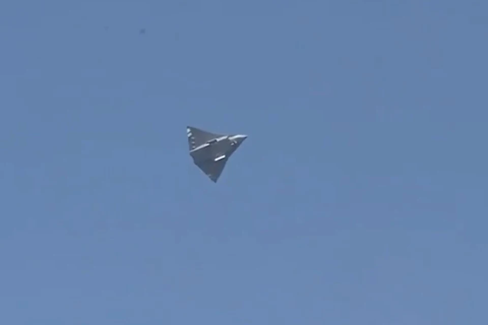 Опубликовано видео первого полёта истребителя шестого поколения Baidi B-Type, фото: скриншот из видео