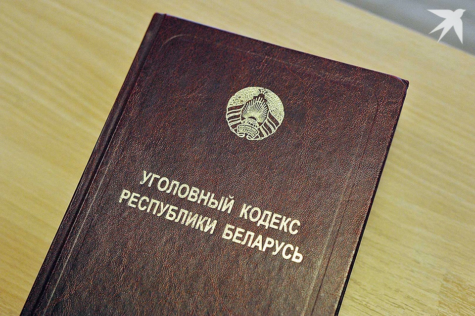 В Гродно ссора между соседями закончилась поджогом двери.