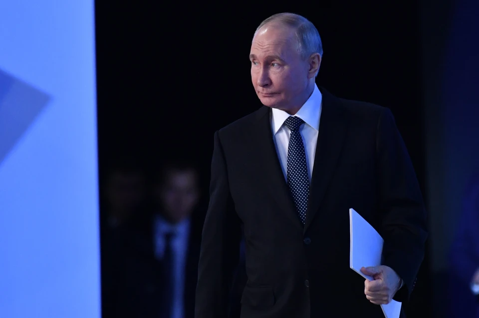 Журналист Боуз сообщил о манипуляциях из-за фото Путина и Маска в журнале
