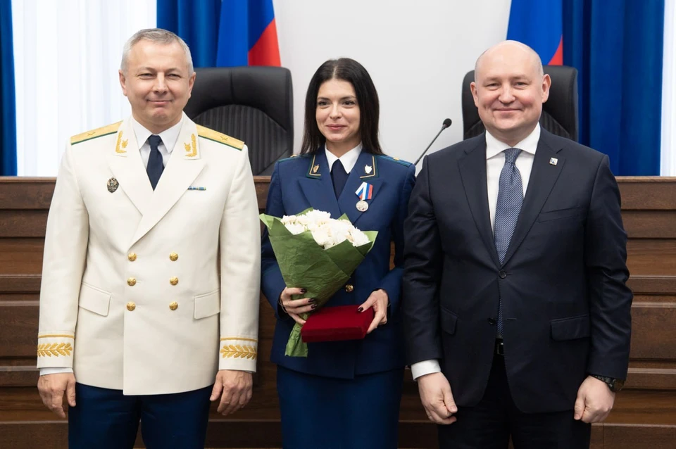 Торжественное совещание наполнили самые теплые эмоции. Фото: телеграм-канал Михаила Развожаева