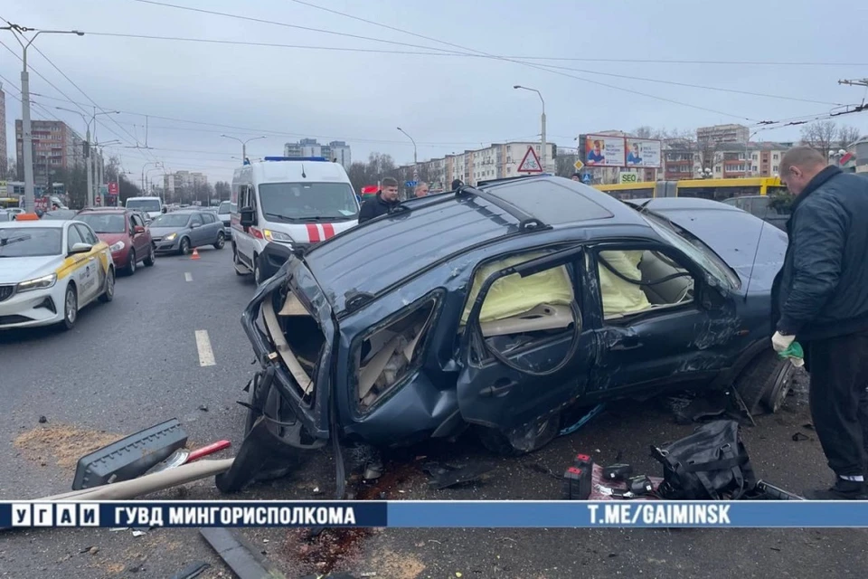 В Минске произошло ДТП с тремя автомобилями на проспекте Пушкина. Фото: УГАИ ГУВД Мингорисполкома.