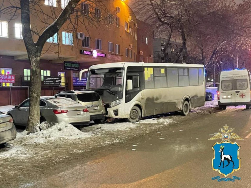 73-летняя пассажирка автобуса обратилась в больницу. Фото: ГУ МВД России по Самарской области.