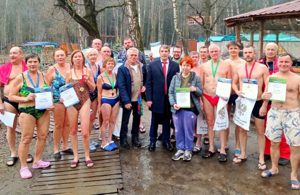 В Калужской области прошли соревнования по зимнему плаванию