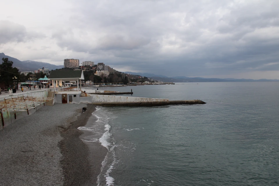 В Алуште пасмурно, небольшой дождь