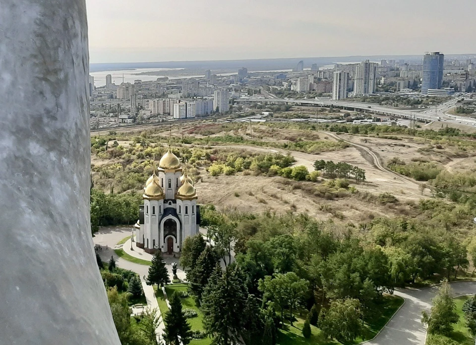 Памятник хотят поставить перед храмом Всех Святых.