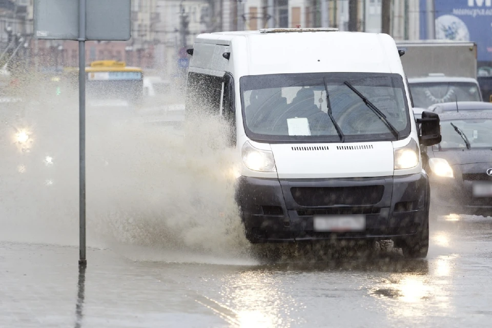 Под Новосибирском водитель маршрутки устроил массовое ДТП