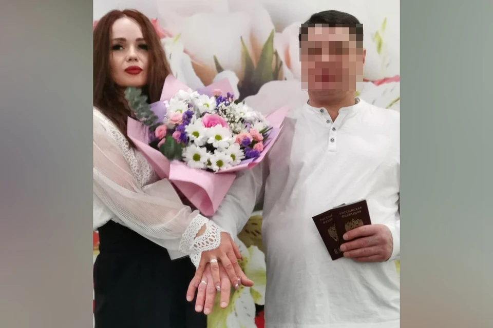Через 33 года после знакомства пара стала мужем и женой. Фото: личный архив.