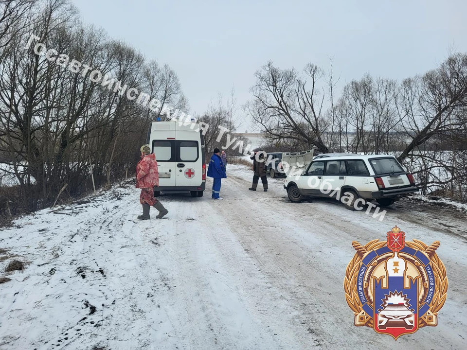 В Узловой пьяный водитель автомобиля «ВАЗ» без прав устроил массовое ДТП с пострадавшей.