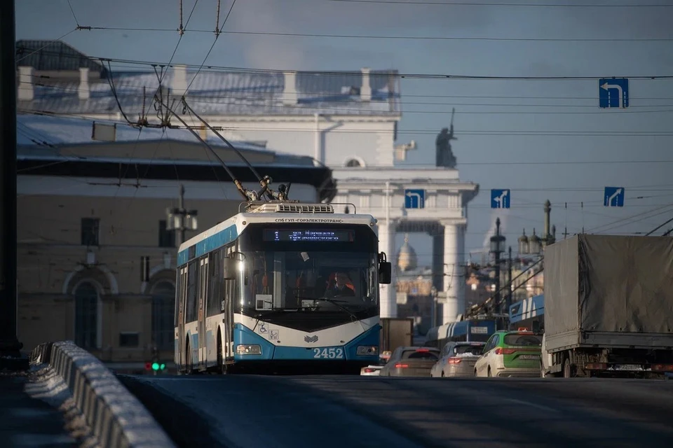 Пассажиропоток в общественном транспорте Петербурга увеличился более чем в два раза за последние несколько лет.