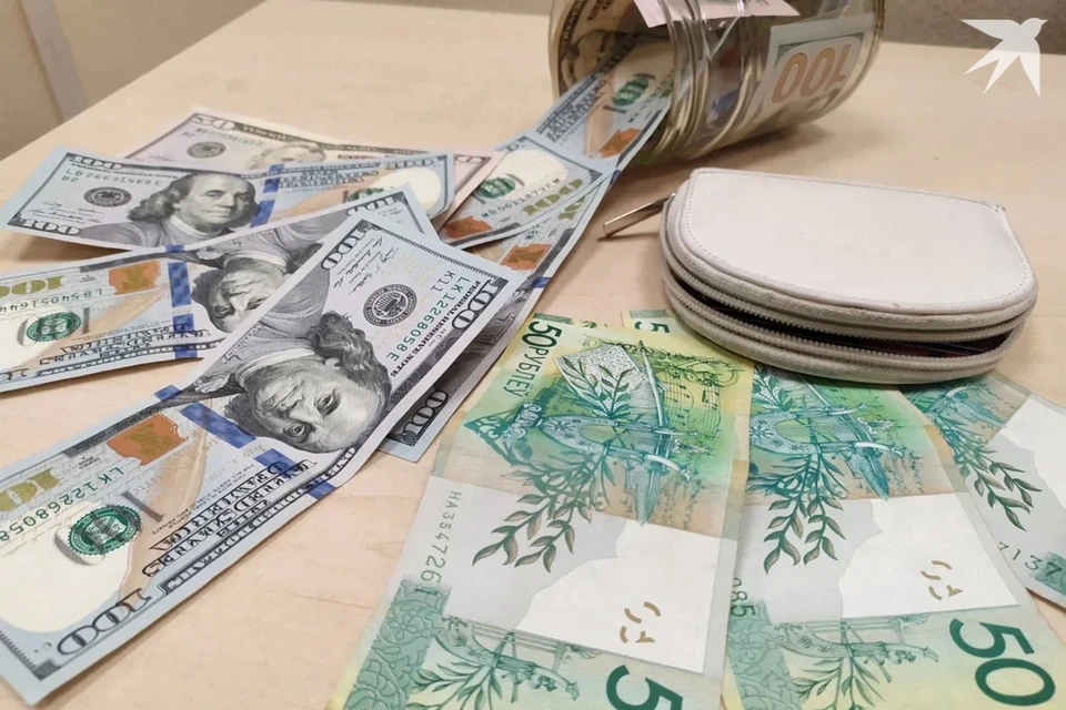 В Минске банк заблокировал карту пенсионерки, но она все равно перевела деньги мошенникам. Снимок носит иллюстративный характер.