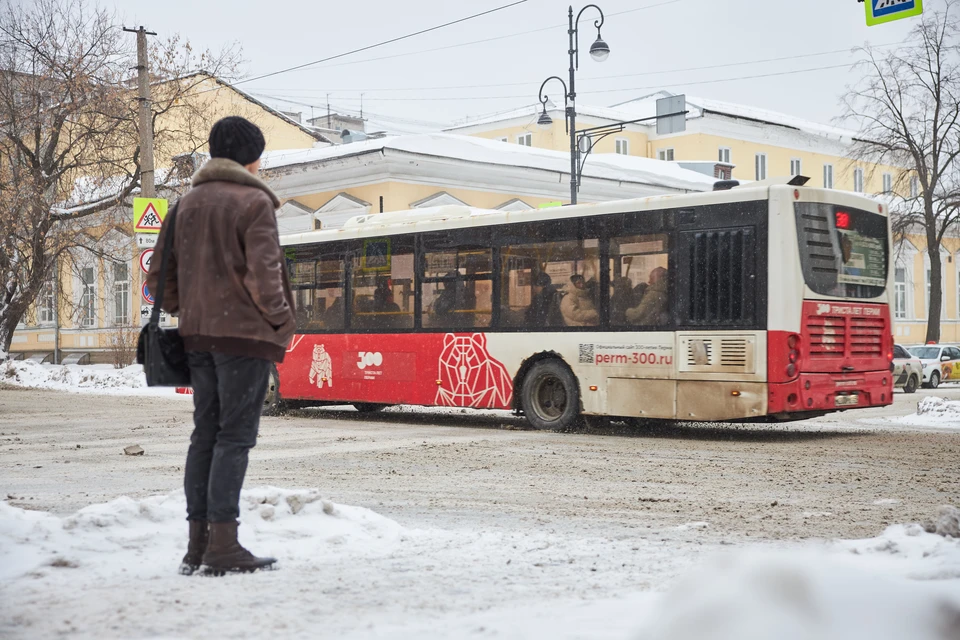 В Перми автобус маршрута №4 сняли с рейса из-за поломки двери