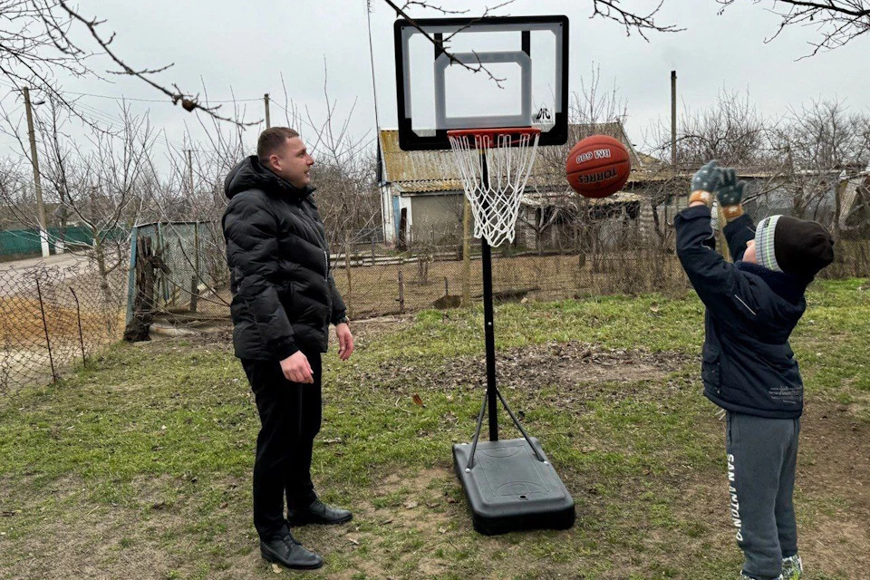 Губернатор Херсонщины исполнил мечту школьника села Чулаковка Фото: администрация Голопристанского округа