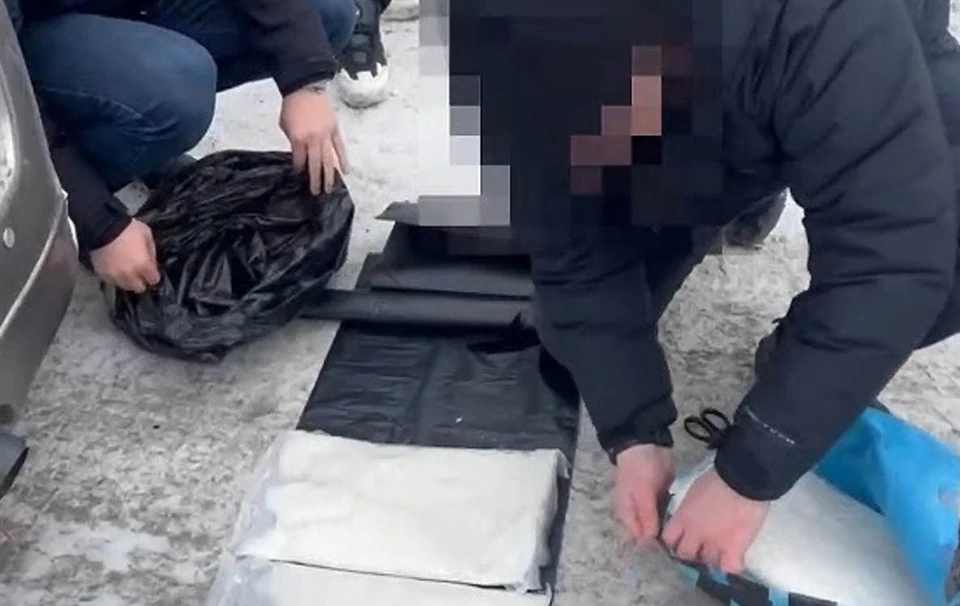 В Омской области задержали курьера, который вёз наркотики из Новосибирска. ГУ МВД по Омской области.