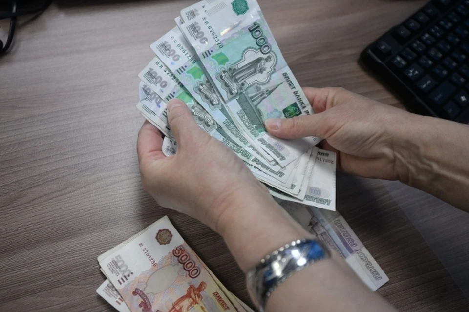 Половину нелегального дохода фигурант оставил себе в качестве вознаграждения.