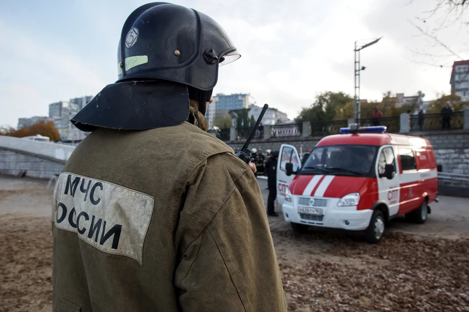 В Ростове напротив ДГТУ сгорел эвакуатор