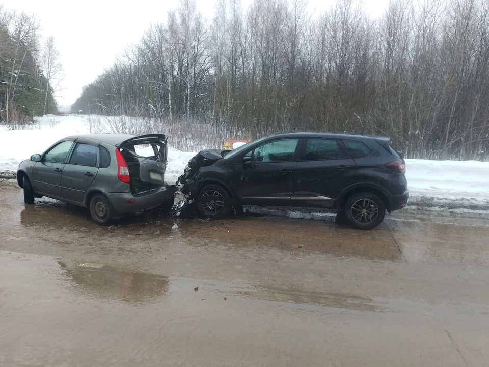 В ДТп пострадали одна из водителей и пассажирка