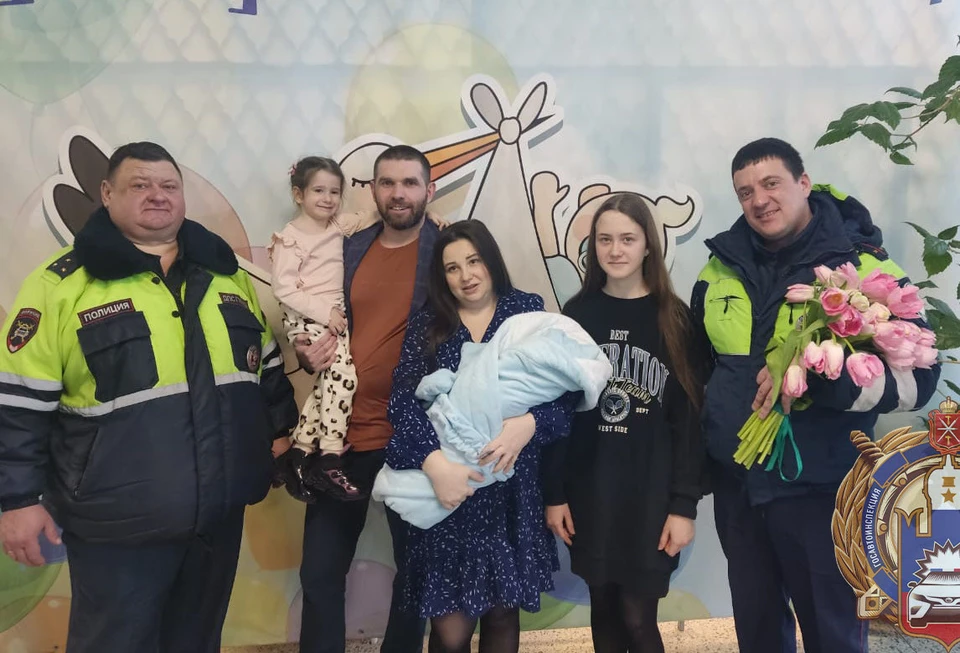 Тульские госавтоинспекторы оперативно доставили беременную женщину в роддом