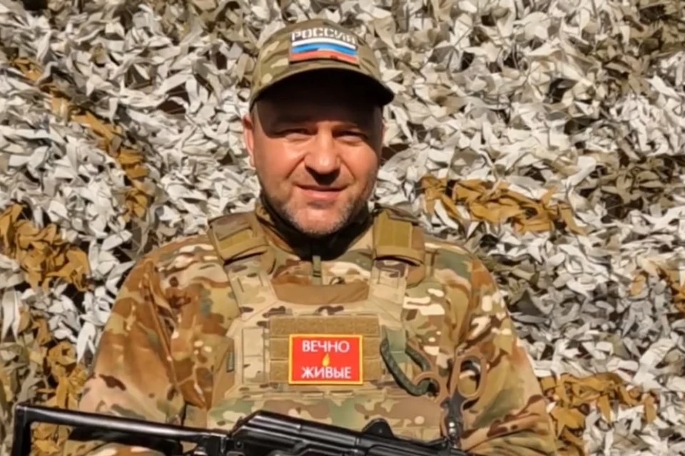 Сергей Салмин пожелал женщинам, чтобы все мечты сбывались, рядом всегда были любимые и близкие люди. Фото и видео: ТГ-канал Сергея Салмина