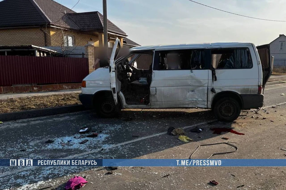 15-летняя девочка погибла в жестком ДТП Volkswagen и Audi в Лельчицах. Фото: телеграм-канал «Сожский форпост»