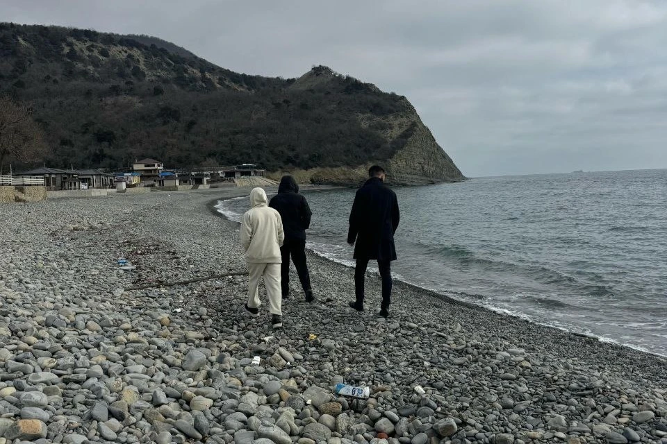 Минимальные выбросы мазута нашли на пляжах Фото: t.me/turizm_novoross