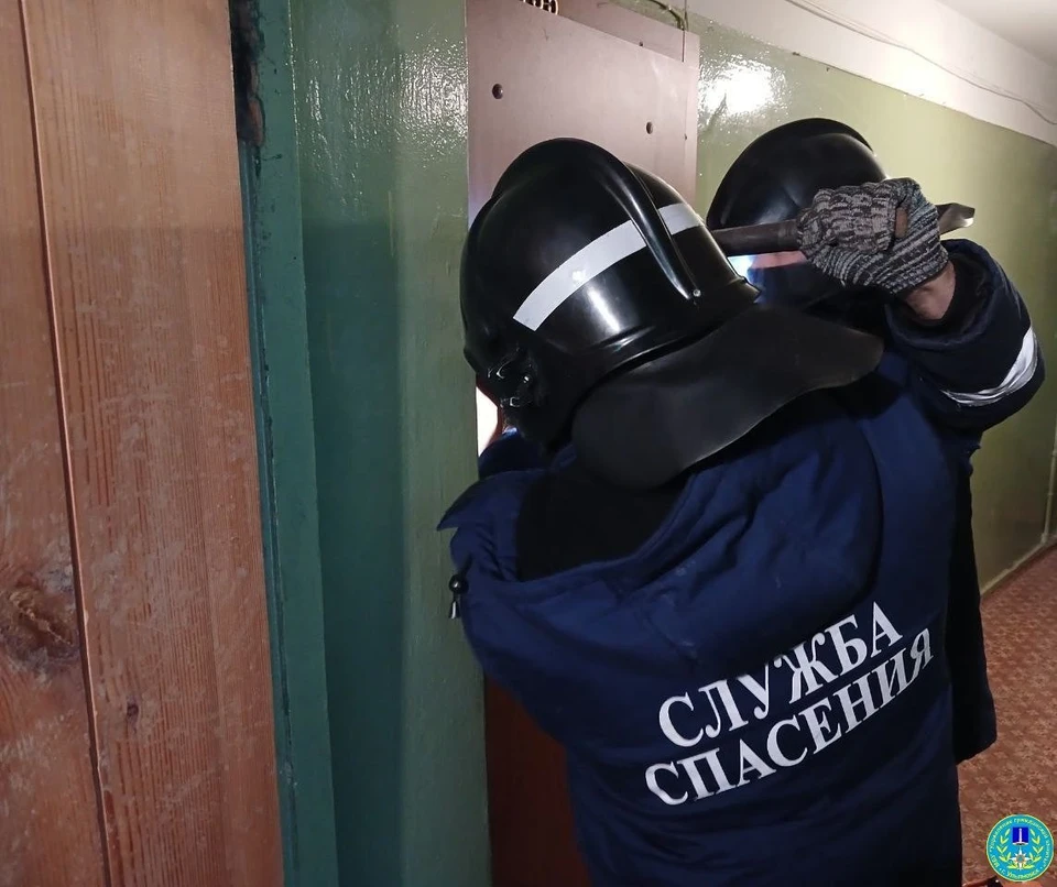 Ульяновские спасатели за сутки помогли двум упавшим в своих квартирах пенсионеркам | ФОТО: Управление гражданской защиты Ульяновска