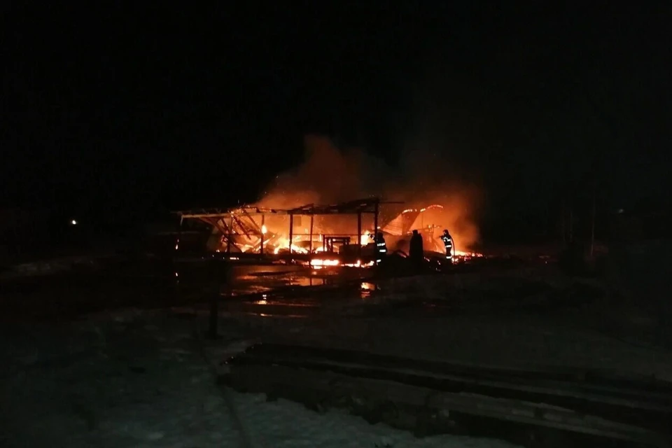 Многодетная семья из Карелии лишилась дома из-за пожара. Фото: ГКУ РК "ОПС по Олонецкому району"