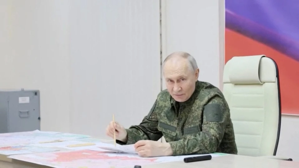 Путин послал сигнал Западу, прибыв в Курскую область в камуфляже