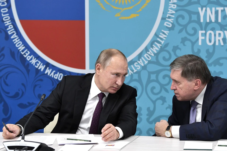 Владимир Путин и Юрий Ушаков