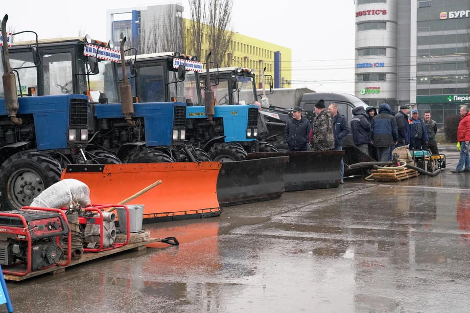Смотры готовности техники к паводку начали проводить в Нижнем Новгороде.
