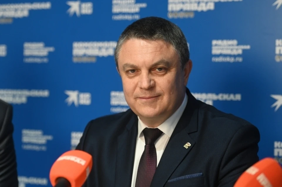 Пасечник поздравил работников ЖКХ с профессиональным праздником